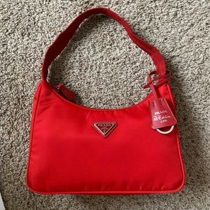 PRADA RE-EDITION 2000 NYLON BAG
